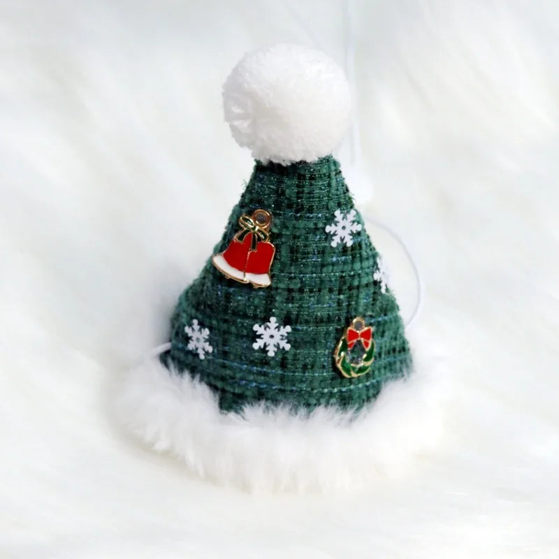 Christmas Pet Collar Scarf & Hat Set – Classic Plush Winter Outfit for Small Dogs & Cats | Finpaws Finland
