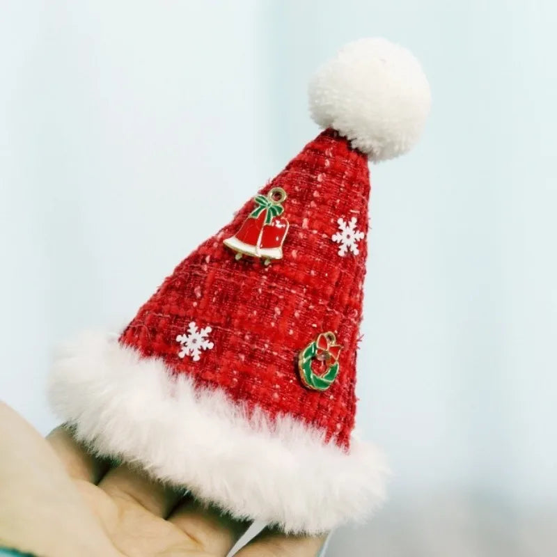 Christmas Pet Collar Scarf & Hat Set – Classic Plush Winter Outfit for Small Dogs & Cats | Finpaws Finland